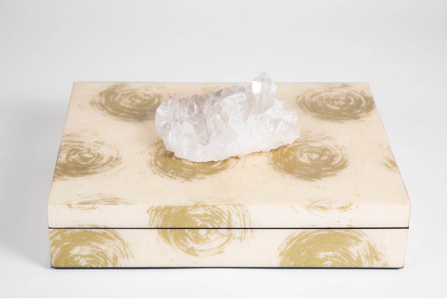 lacquer gold swirl XL box with crystal top view