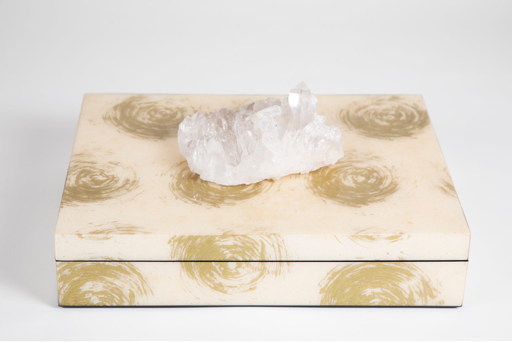 lacquer gold swirl XL box with crystal top view